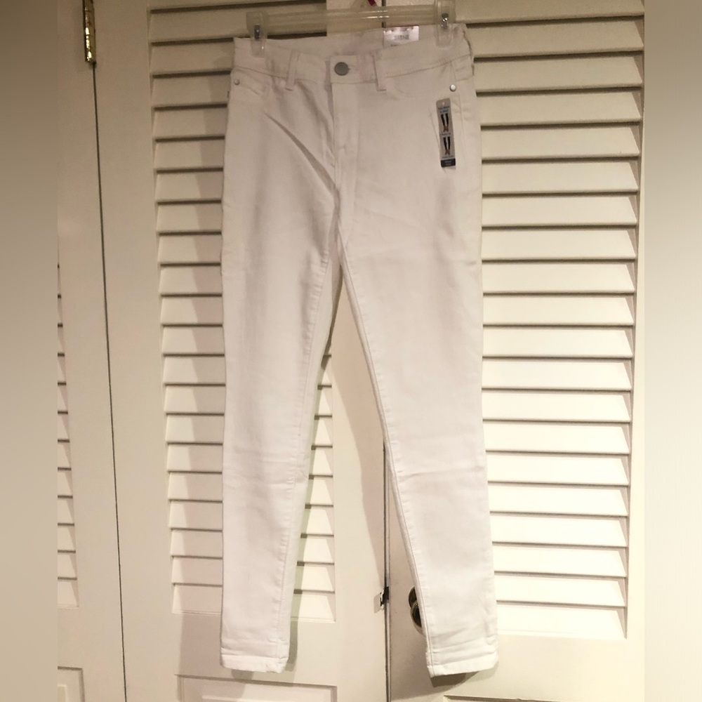 NWT Time and Tru Skinny Ankle Pants
